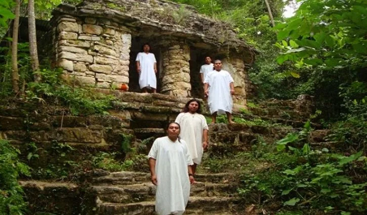 Lacandón Maya hosts in the forest