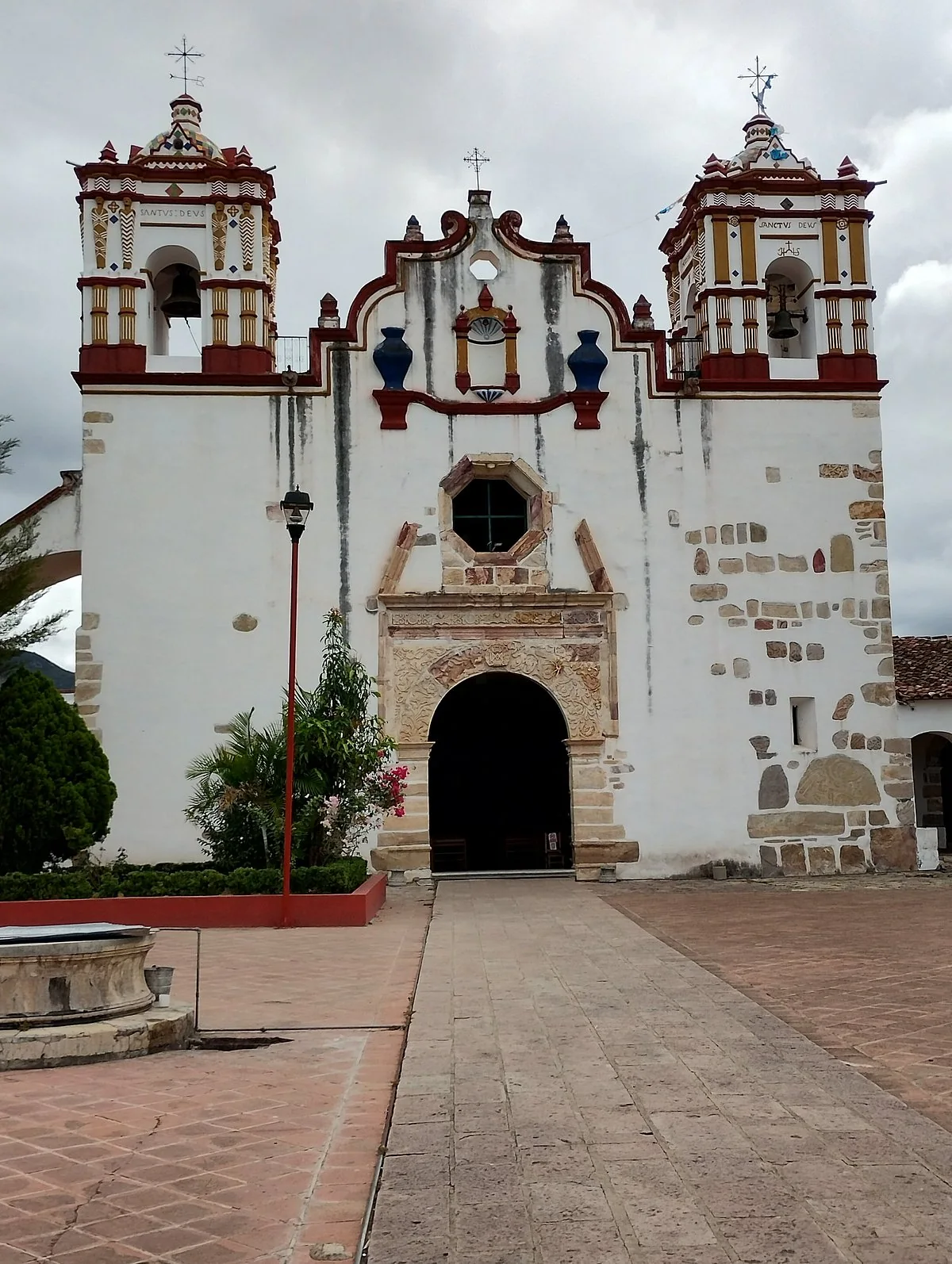 The church at Teotitl&aacute;n del Valle